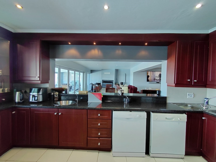 5 Bedroom Property for Sale in Jeffreys Bay Central Eastern Cape